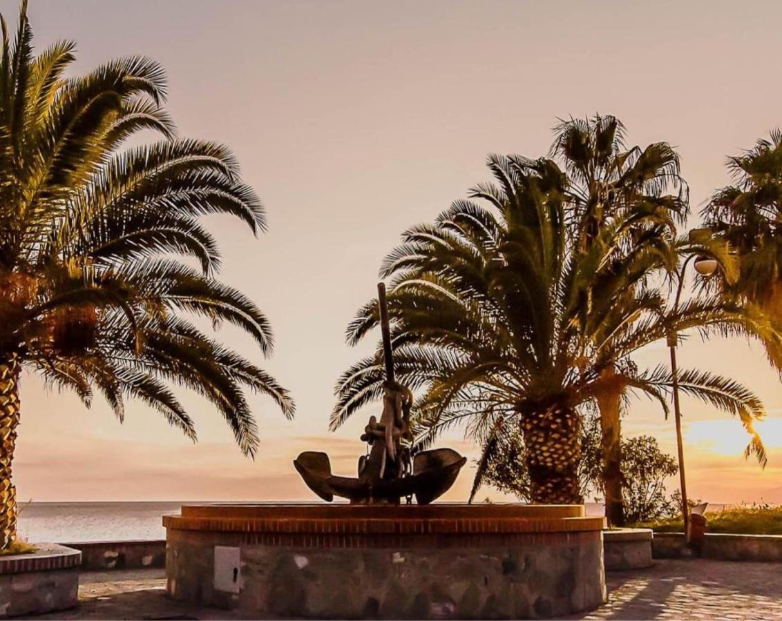 Casa Vacanze Il Paese Dipinto مونتيجيوردانو المظهر الخارجي الصورة